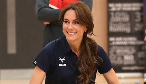 kate middleton lululemon sneakers.